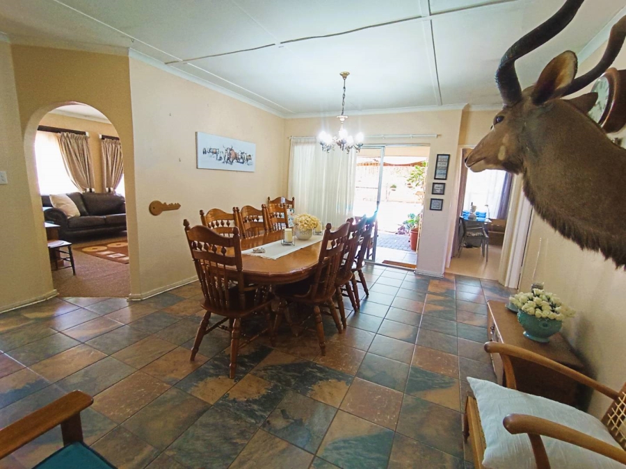 4 Bedroom Property for Sale in Langenhovenpark Free State